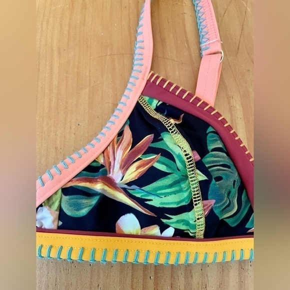 NWT Banana Moon Taeko Molokai Bikini Top | Size Small - Picture 4 of 9
